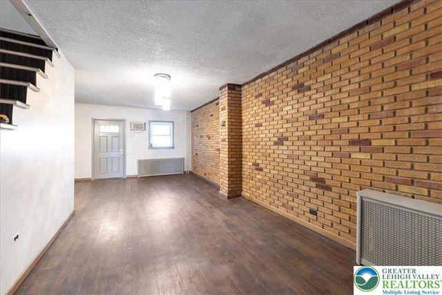 231 North Peach Street, Allentown City, PA 18102