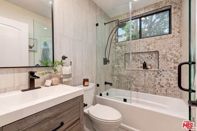 10701 Hepburn Circle, Culver City, CA 90232