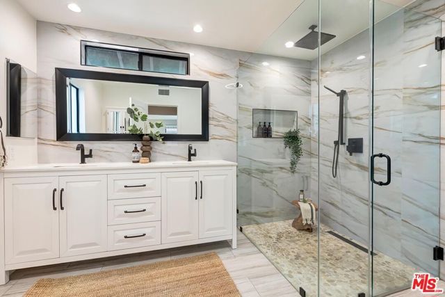 10701 Hepburn Circle, Culver City, CA 90232