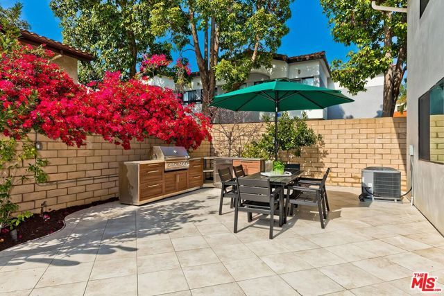 10701 Hepburn Circle, Culver City, CA 90232