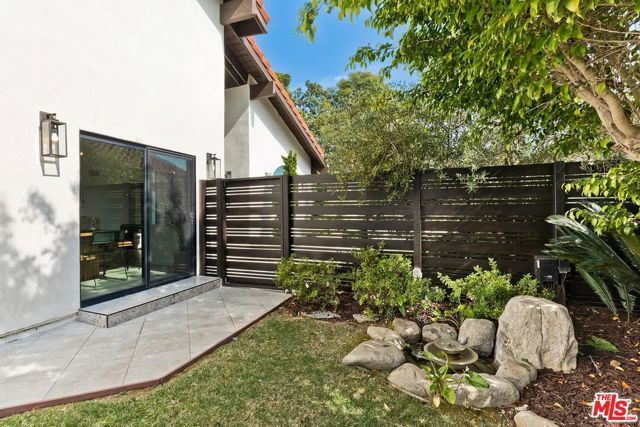 10701 Hepburn Circle, Culver City, CA 90232