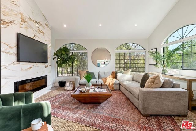 10701 Hepburn Circle, Culver City, CA 90232