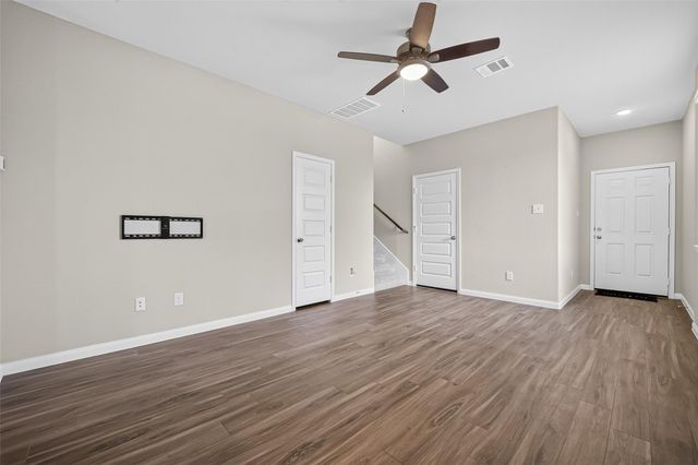 954 Luke Darrell Drive, Rosharon, TX 77583