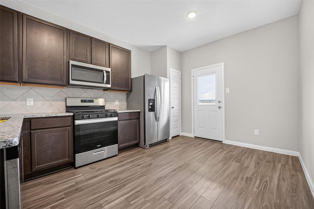 954 Luke Darrell Drive, Rosharon, TX 77583