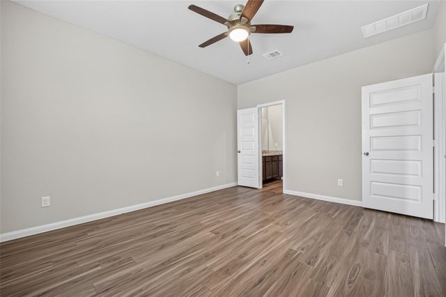 954 Luke Darrell Drive, Rosharon, TX 77583