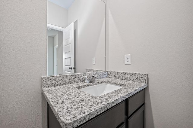 954 Luke Darrell Drive, Rosharon, TX 77583