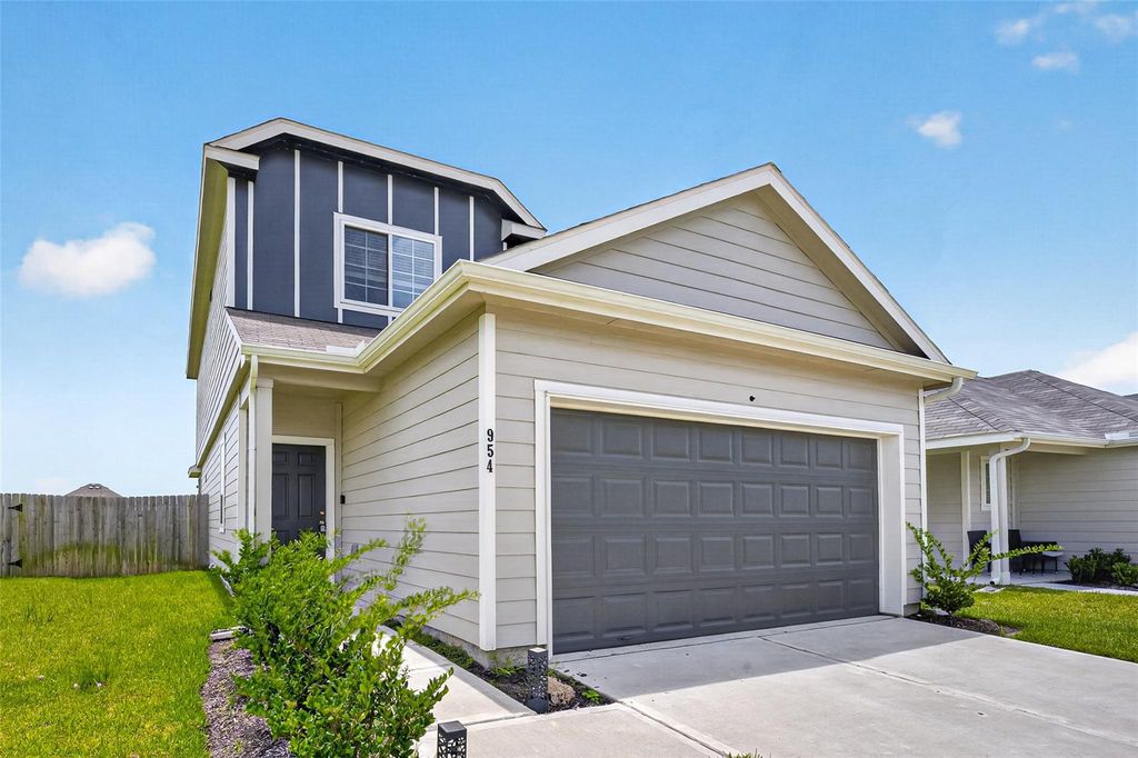 954 Luke Darrell Drive, Rosharon, TX 77583