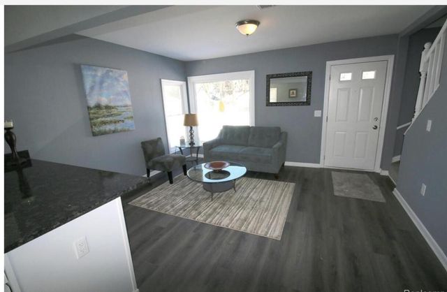 12848 Vernon Avenue, Warren, MI 48089
