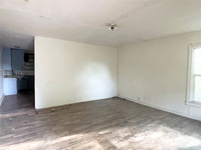 802 Gardner Drive, Palestine, TX 75803