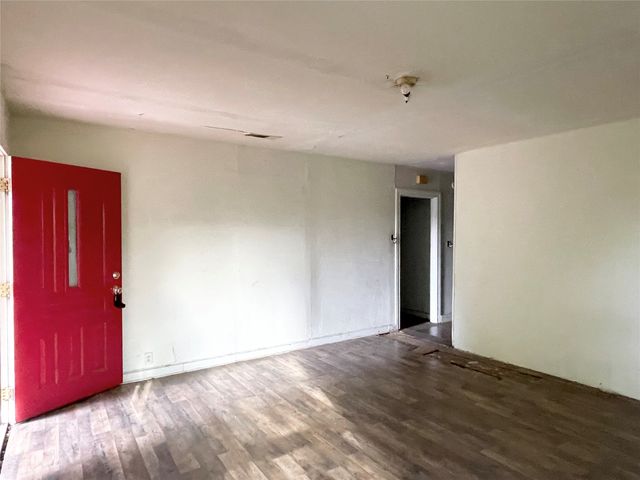 802 Gardner Drive, Palestine, TX 75803