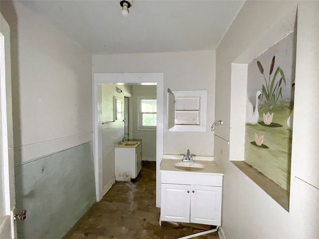 802 Gardner Drive, Palestine, TX 75803