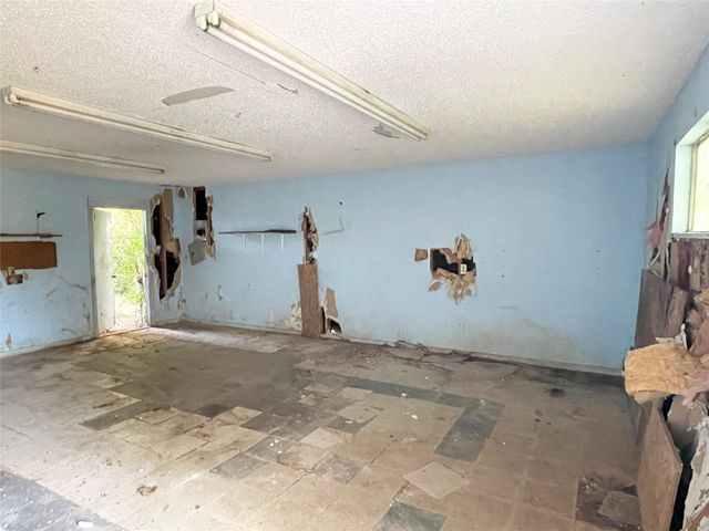 802 Gardner Drive, Palestine, TX 75803