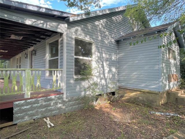 802 Gardner Drive, Palestine, TX 75803