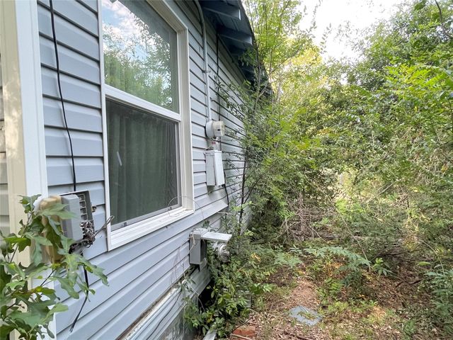 802 Gardner Drive, Palestine, TX 75803