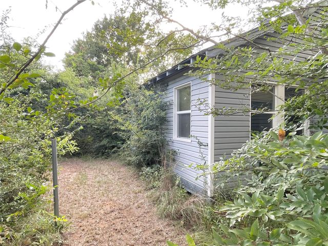 802 Gardner Drive, Palestine, TX 75803