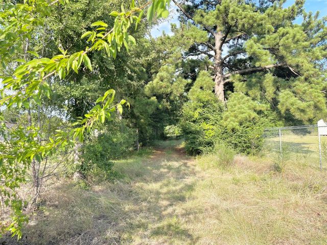 802 Gardner Drive, Palestine, TX 75803