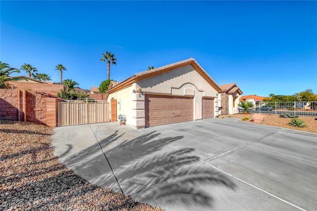 698 Magic Cove Court, Boulder City, NV 89005