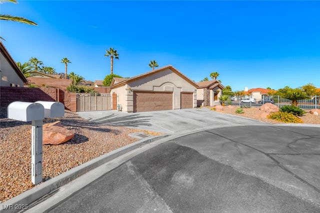 698 Magic Cove Court, Boulder City, NV 89005