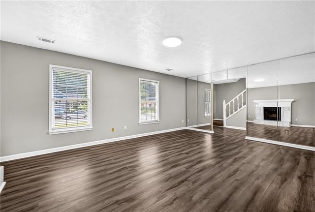 1591 Willow Bend Way, Snellville, GA 30078