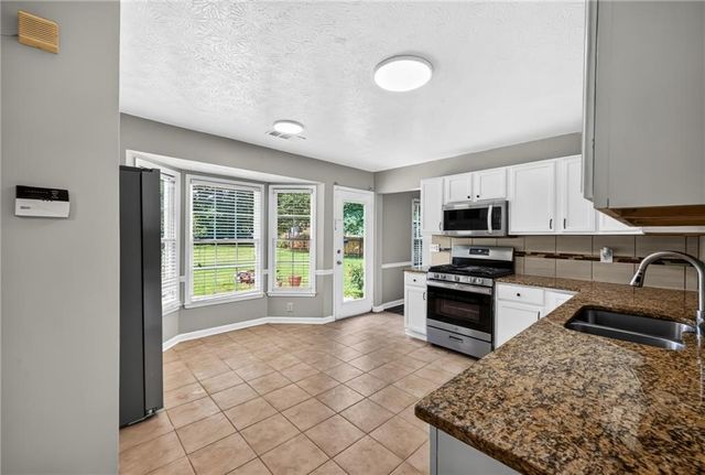 1591 Willow Bend Way, Snellville, GA 30078