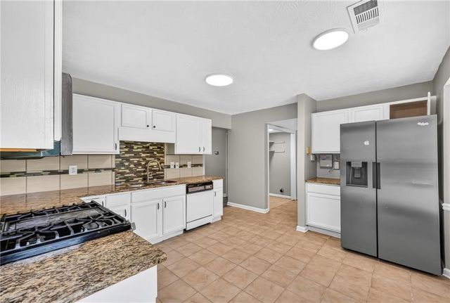 1591 Willow Bend Way, Snellville, GA 30078