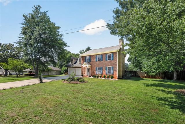 1591 Willow Bend Way, Snellville, GA 30078