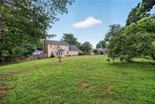 1591 Willow Bend Way, Snellville, GA 30078