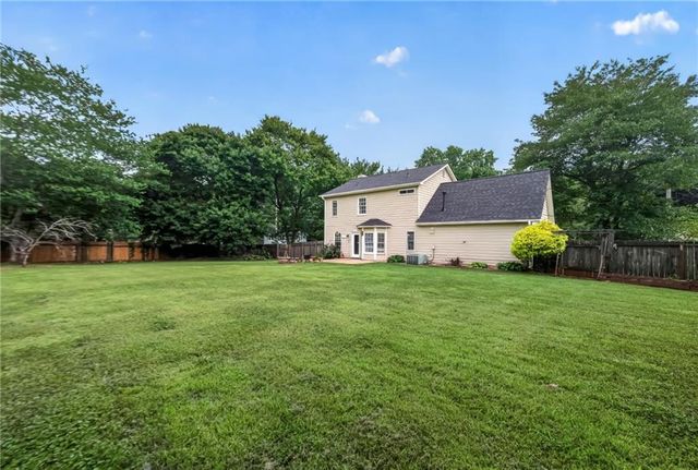 1591 Willow Bend Way, Snellville, GA 30078