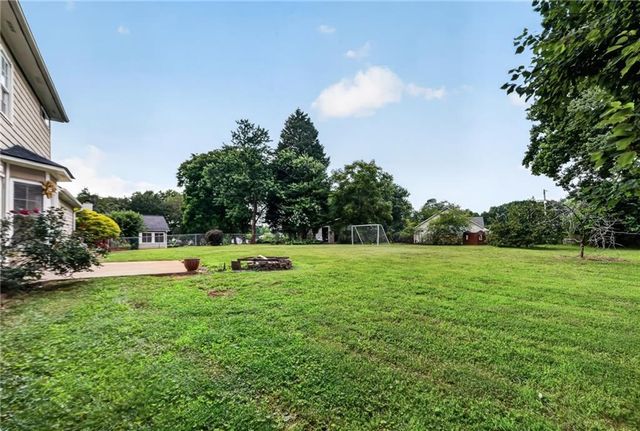 1591 Willow Bend Way, Snellville, GA 30078