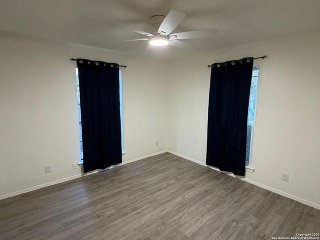 324 S San Eduardo Ave Unit 1, San Antonio, TX 78237