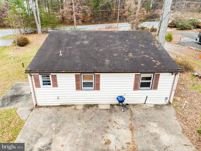 8906 HOOES RD, Lorton, VA 22079