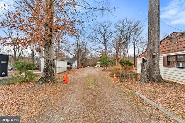 8906 HOOES RD, Lorton, VA 22079