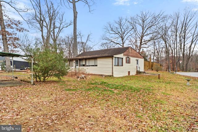 8906 HOOES RD, Lorton, VA 22079