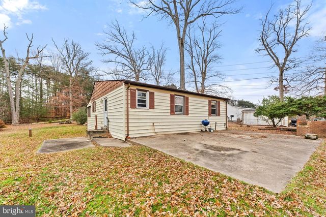 8906 HOOES RD, Lorton, VA 22079