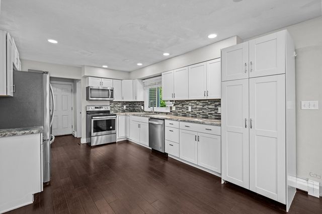 1516 W George Washington Boulevard, Davenport, IA 52804