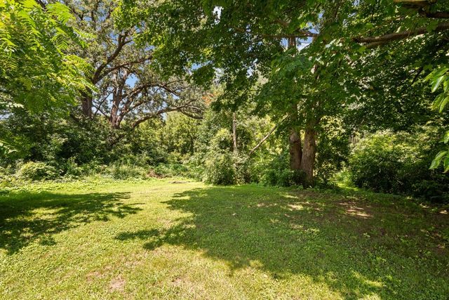 1516 W George Washington Boulevard, Davenport, IA 52804