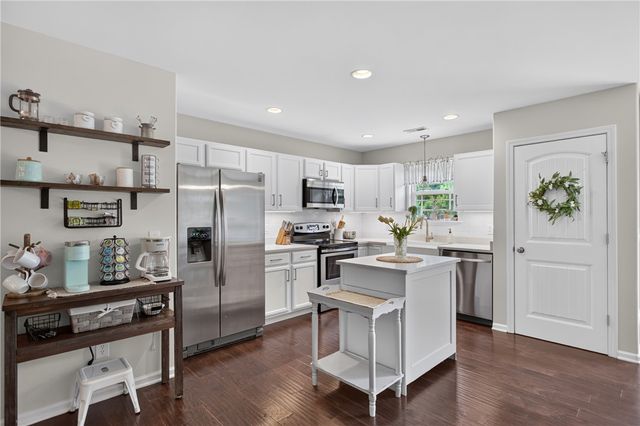 309 S Stonegate Drive, Seneca, SC 29678