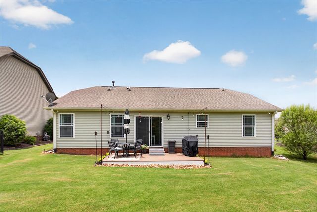 309 S Stonegate Drive, Seneca, SC 29678