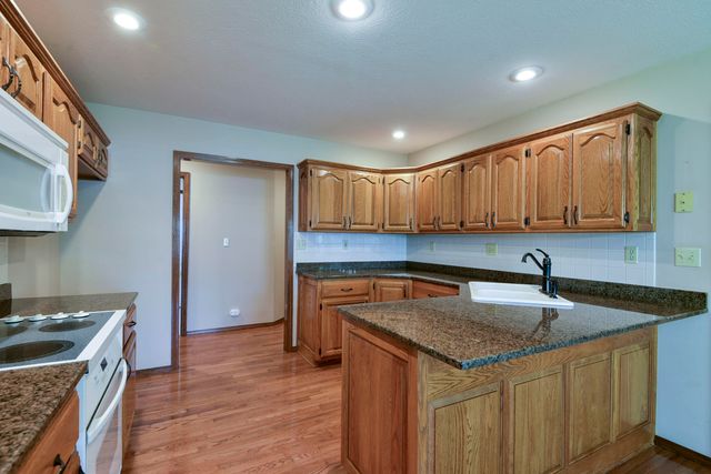 1603 E Bingham Street, Ozark, MO 65721
