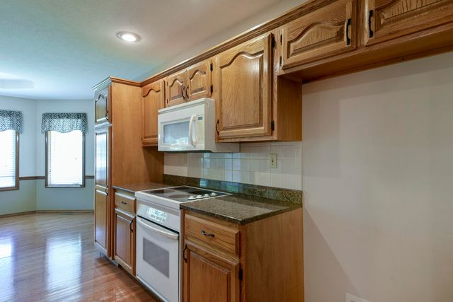 1603 E Bingham Street, Ozark, MO 65721