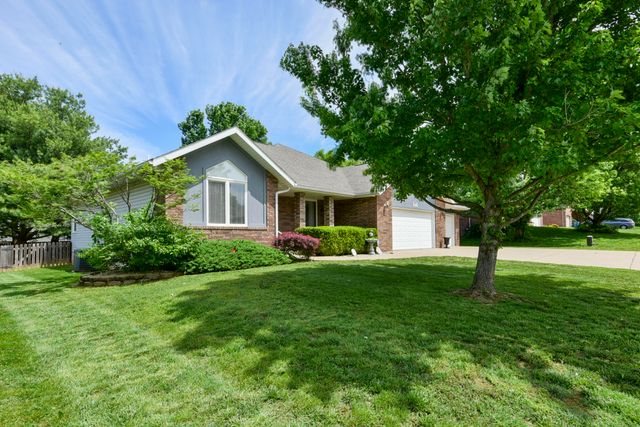 1603 E Bingham Street, Ozark, MO 65721