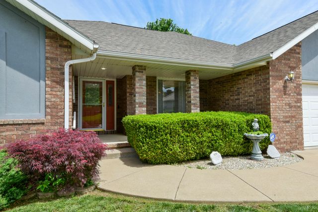 1603 E Bingham Street, Ozark, MO 65721