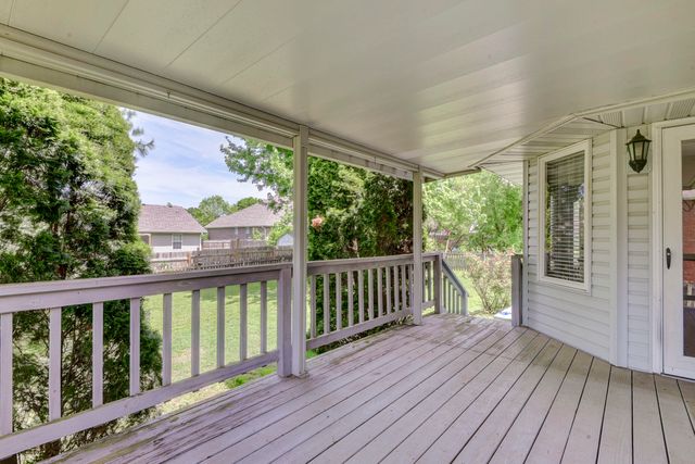 1603 E Bingham Street, Ozark, MO 65721