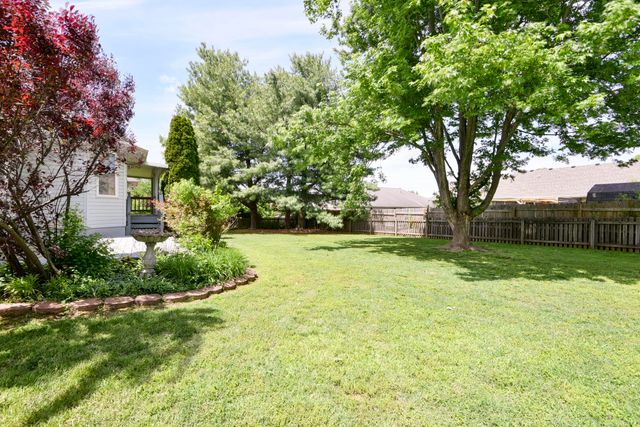 1603 E Bingham Street, Ozark, MO 65721