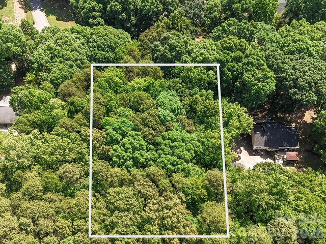 8793 Peninsula Drive, Terrell, NC 28682