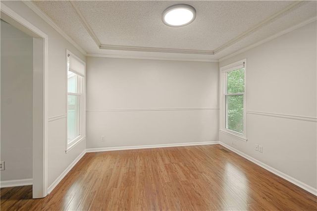 13723 W 75th Place, Lenexa, KS 66216