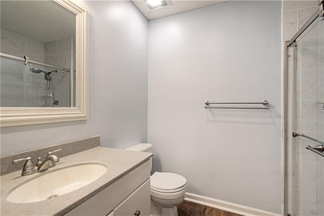 13723 W 75th Place, Lenexa, KS 66216