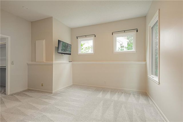 13723 W 75th Place, Lenexa, KS 66216