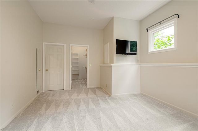 13723 W 75th Place, Lenexa, KS 66216