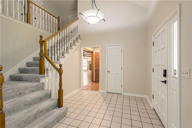13723 W 75th Place, Lenexa, KS 66216
